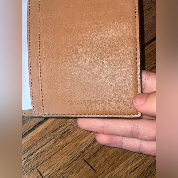MK passport holder wallet Michael Kors monogram passport holder travel wallet - Picture 5 of 13